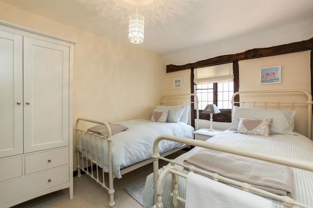 12a College Hill By Sleep